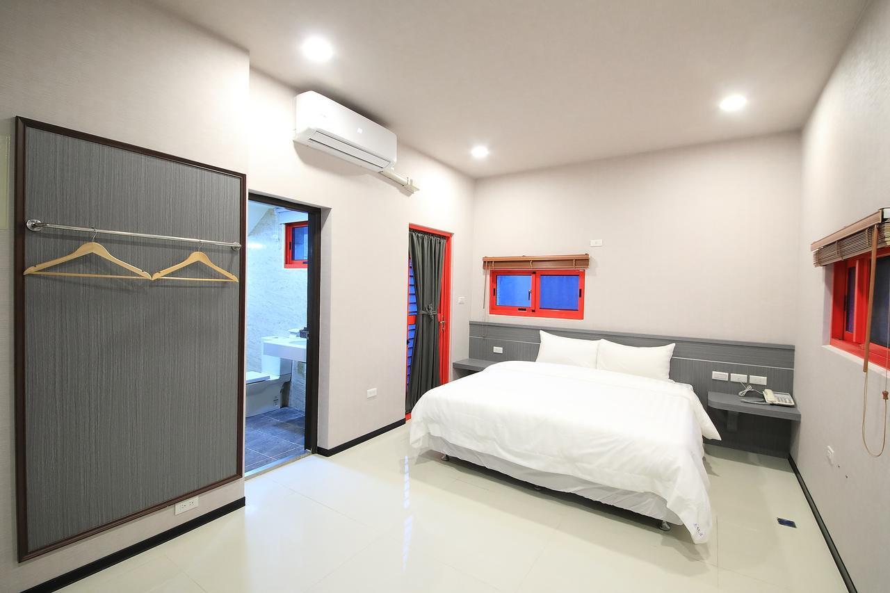 花蓮亮君經典民宿1館加2館民宿-東大門夜市-電梯包棟bright King Homestay Hualien City Εξωτερικό φωτογραφία