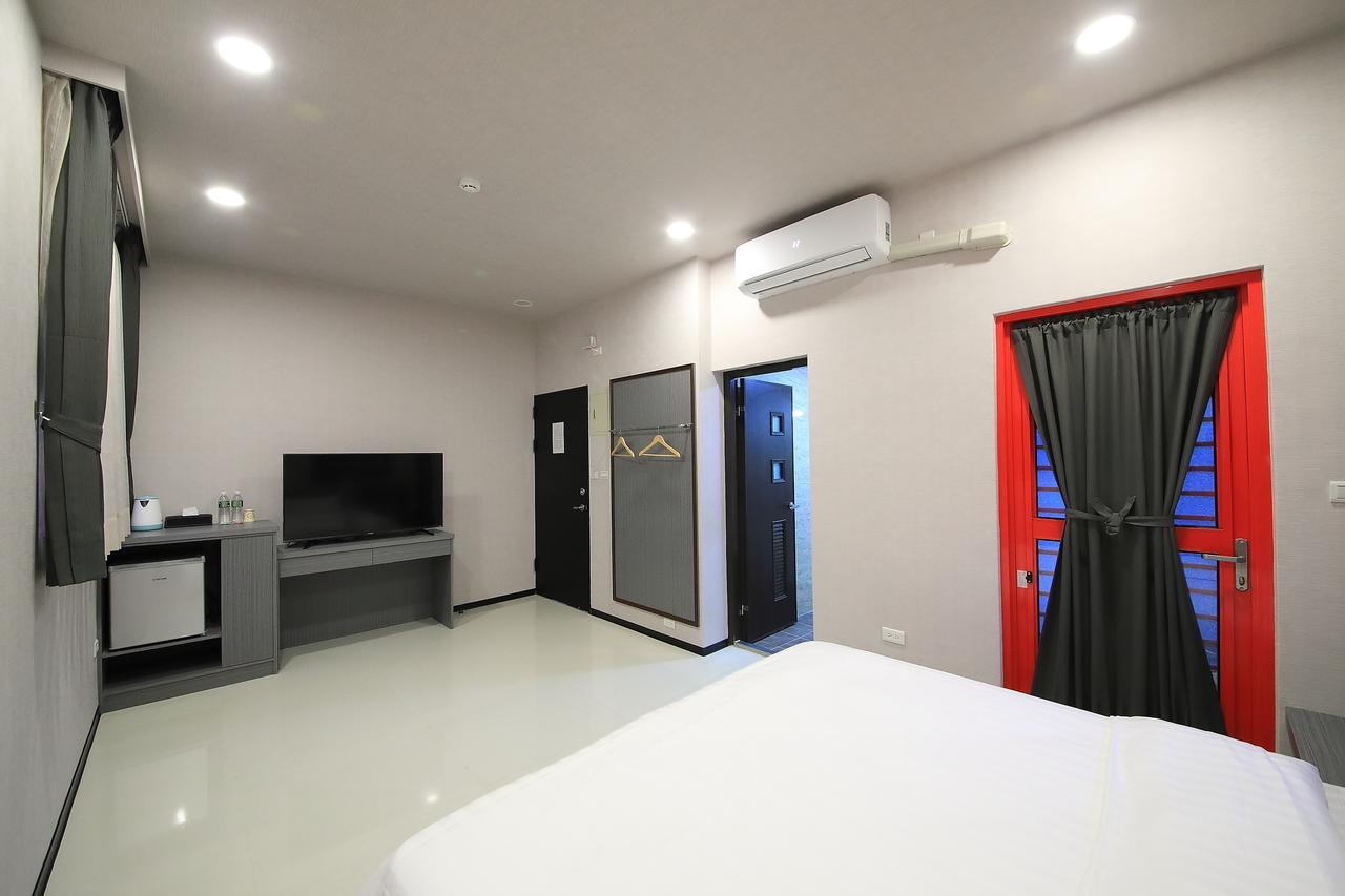 花蓮亮君經典民宿1館加2館民宿-東大門夜市-電梯包棟bright King Homestay Hualien City Εξωτερικό φωτογραφία