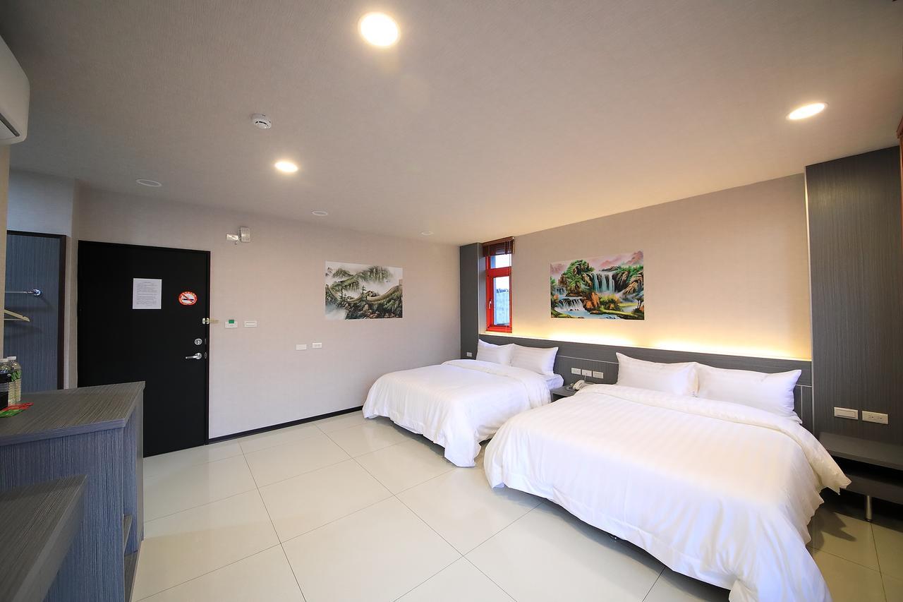 花蓮亮君經典民宿1館加2館民宿-東大門夜市-電梯包棟bright King Homestay Hualien City Εξωτερικό φωτογραφία