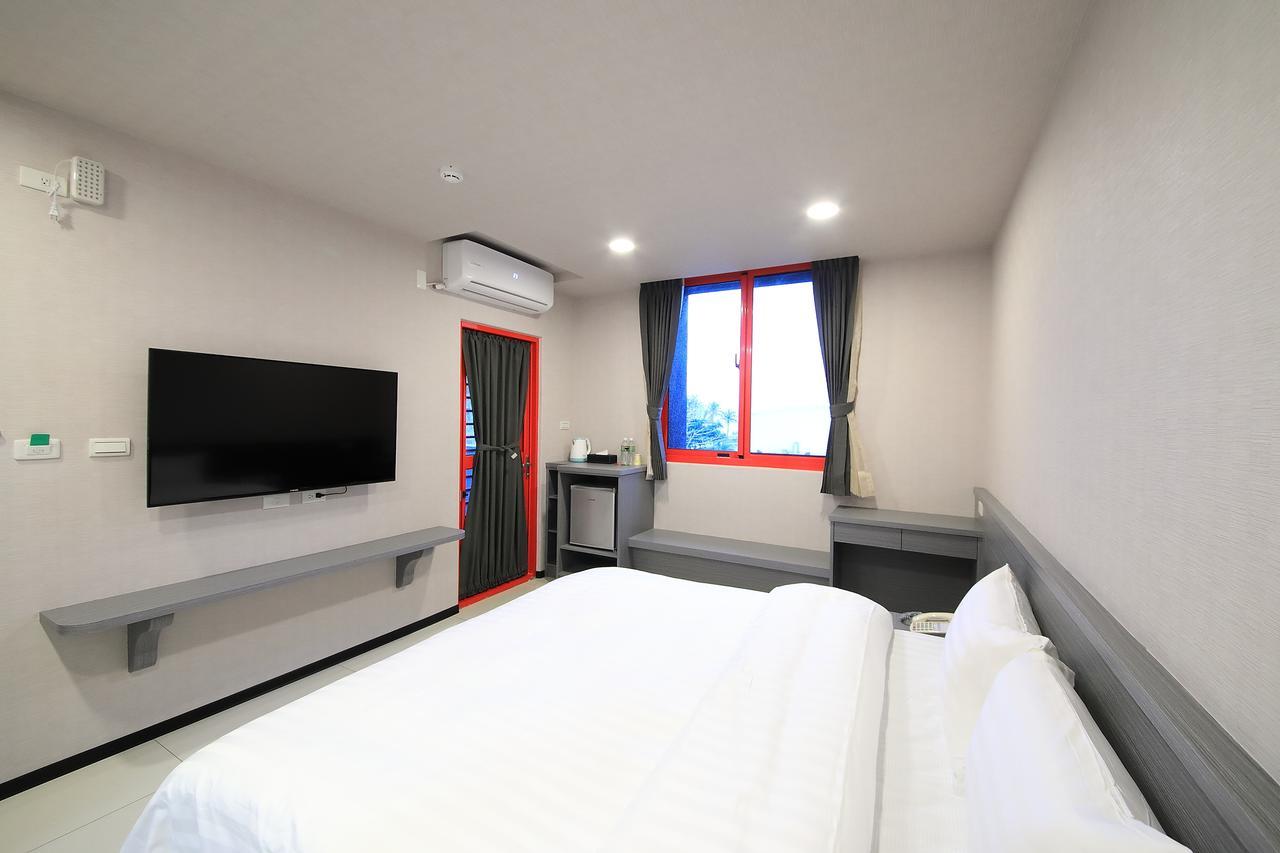 花蓮亮君經典民宿1館加2館民宿-東大門夜市-電梯包棟bright King Homestay Hualien City Εξωτερικό φωτογραφία