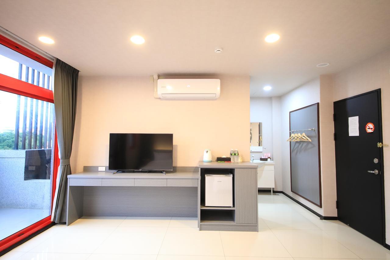 花蓮亮君經典民宿1館加2館民宿-東大門夜市-電梯包棟bright King Homestay Hualien City Εξωτερικό φωτογραφία